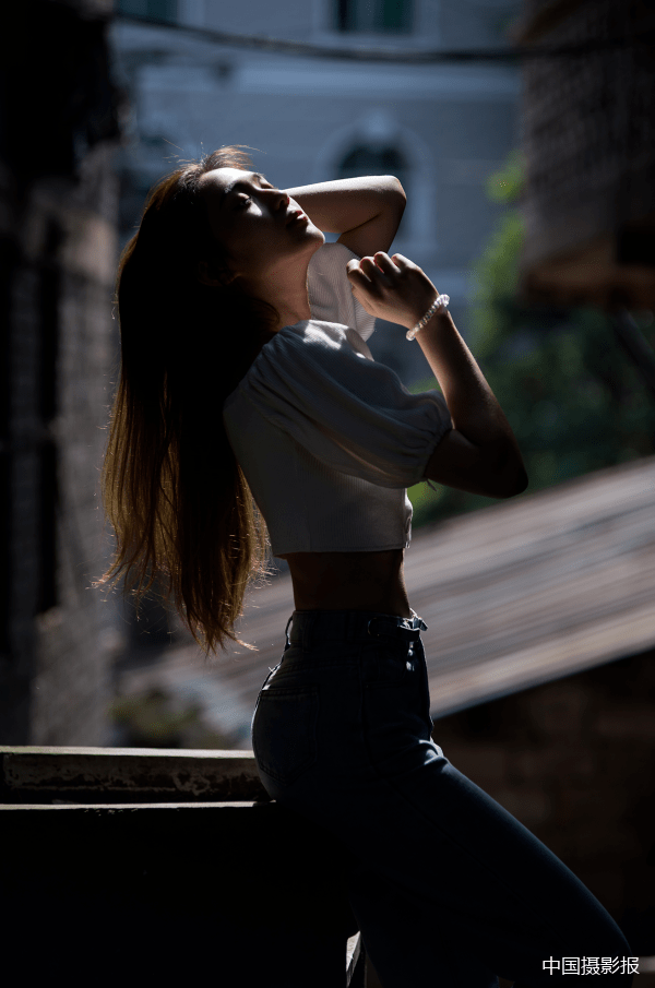 人像摄影中顶光的规避和运用_光线_人物_阴影