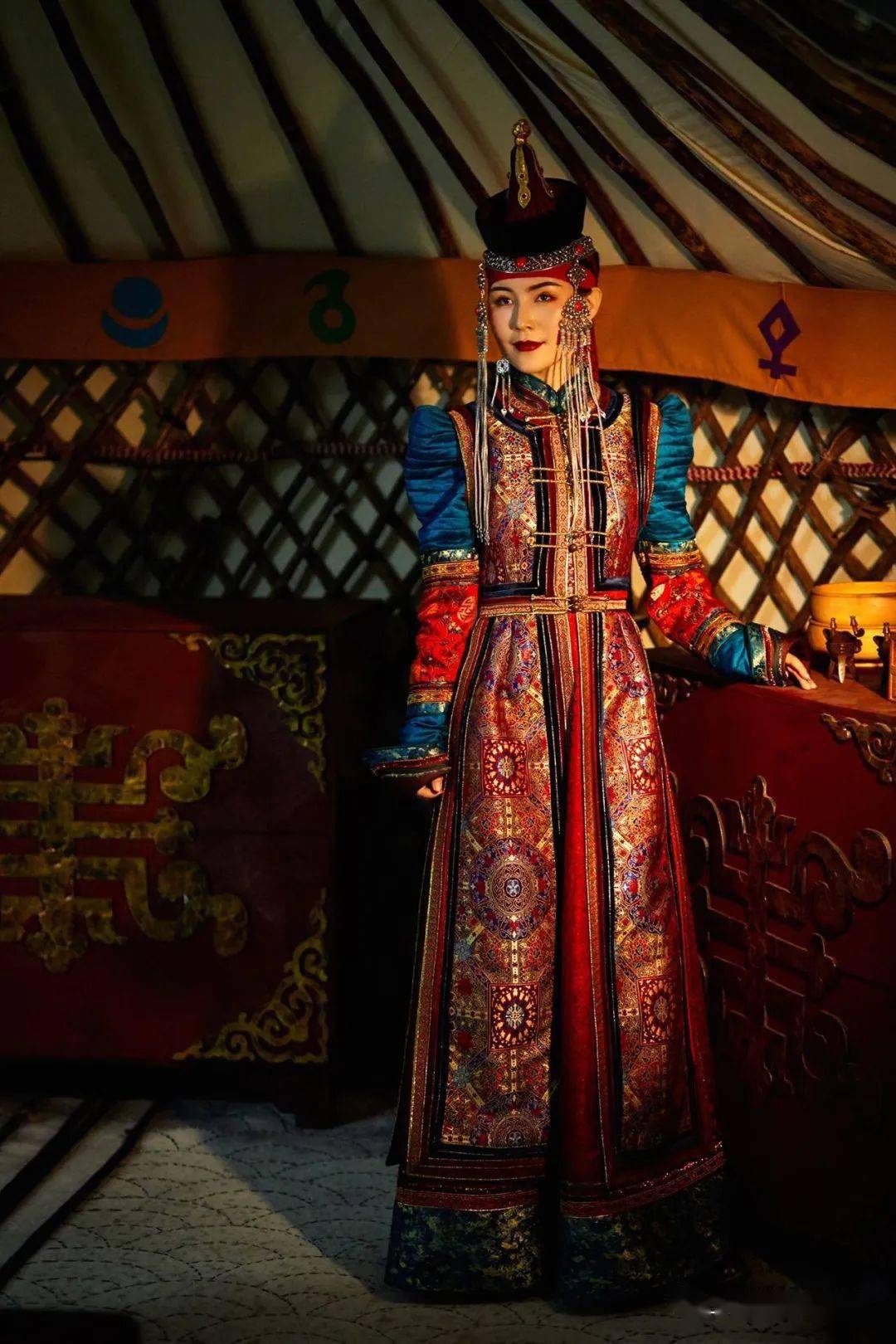 【卫拉特蒙古口传文化说唱江格尔】arag vlaan honggor in magtaal