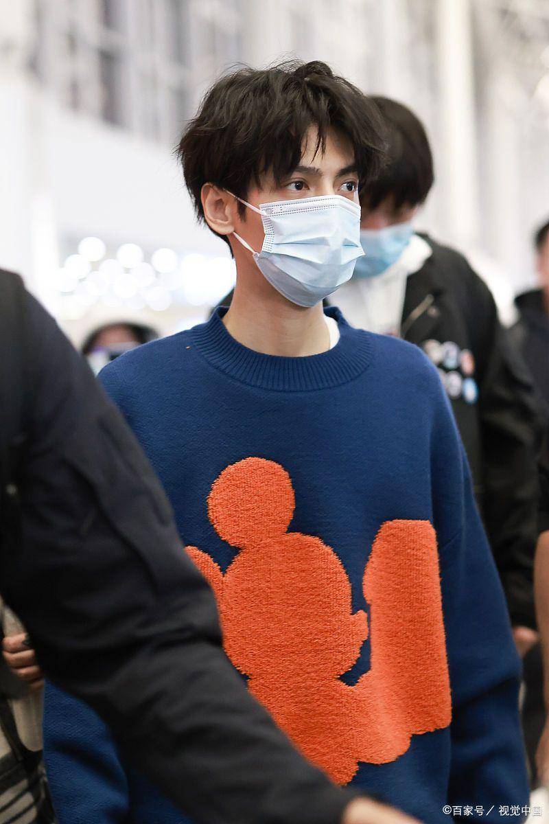 罗云熙,白鹿《长月烬明》终究难以复制邓伦,杨紫《香蜜》的奇迹_方面