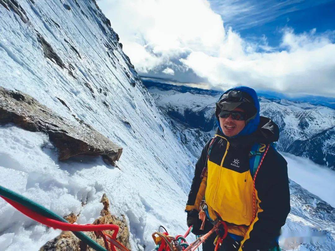 曾山教练登山图片