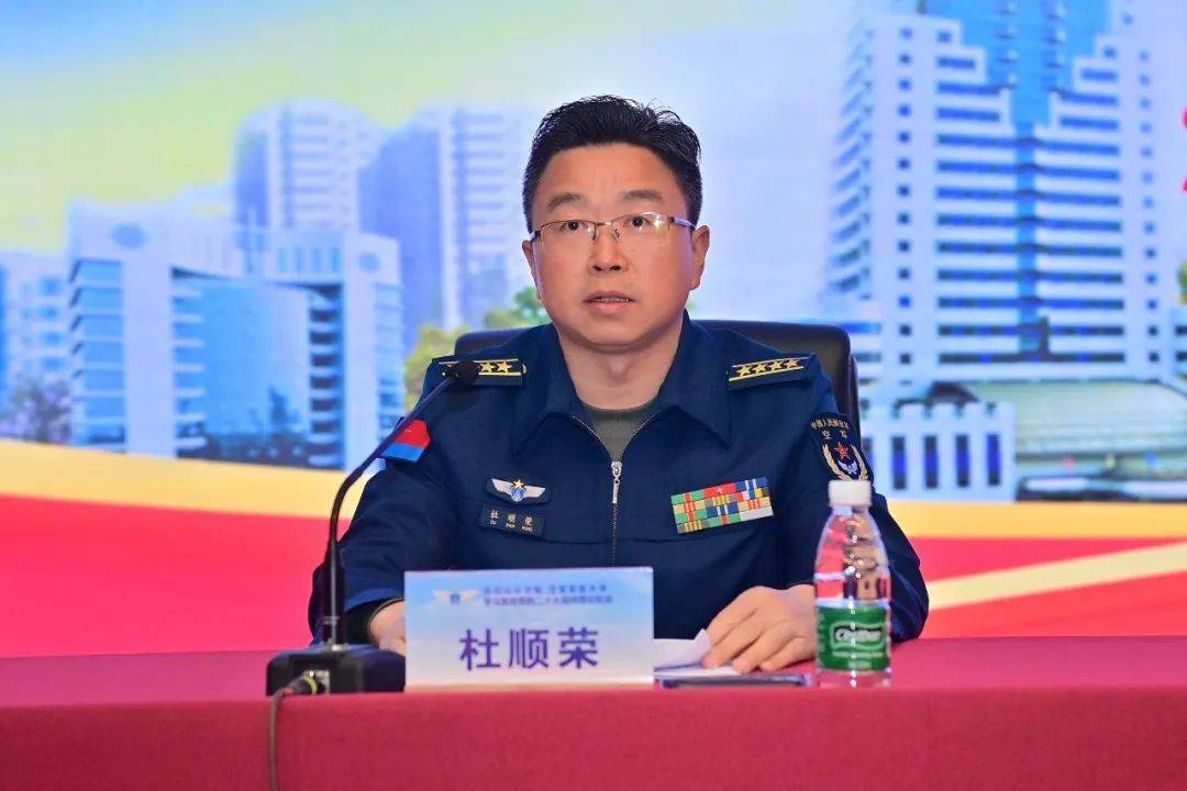 大学联合西部战区空军圆满完成第一期院校化基地化理论轮训