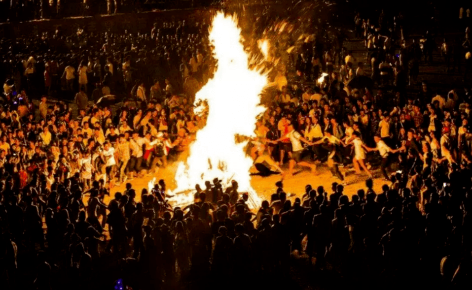 丘北要火啦！4月21日丘北三月三民族节浩大开幕！民俗演绎！不要门票！免费领福利啦！