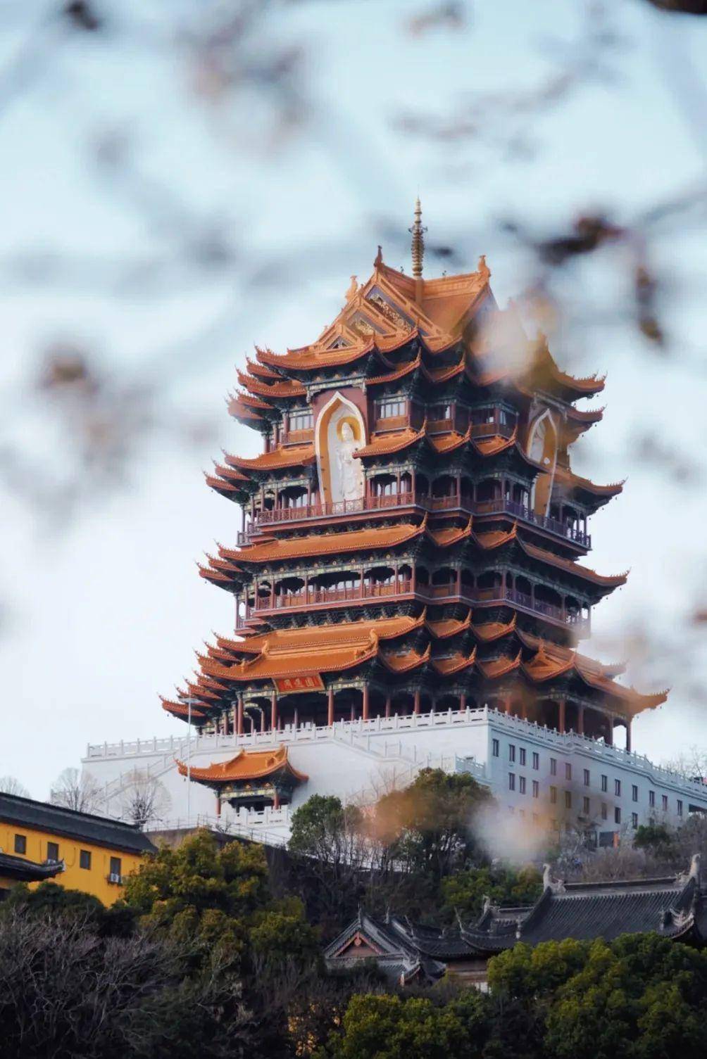 江阴君山寺(图 | heating 08)山,河,曲,川……也有直接以"山"和"