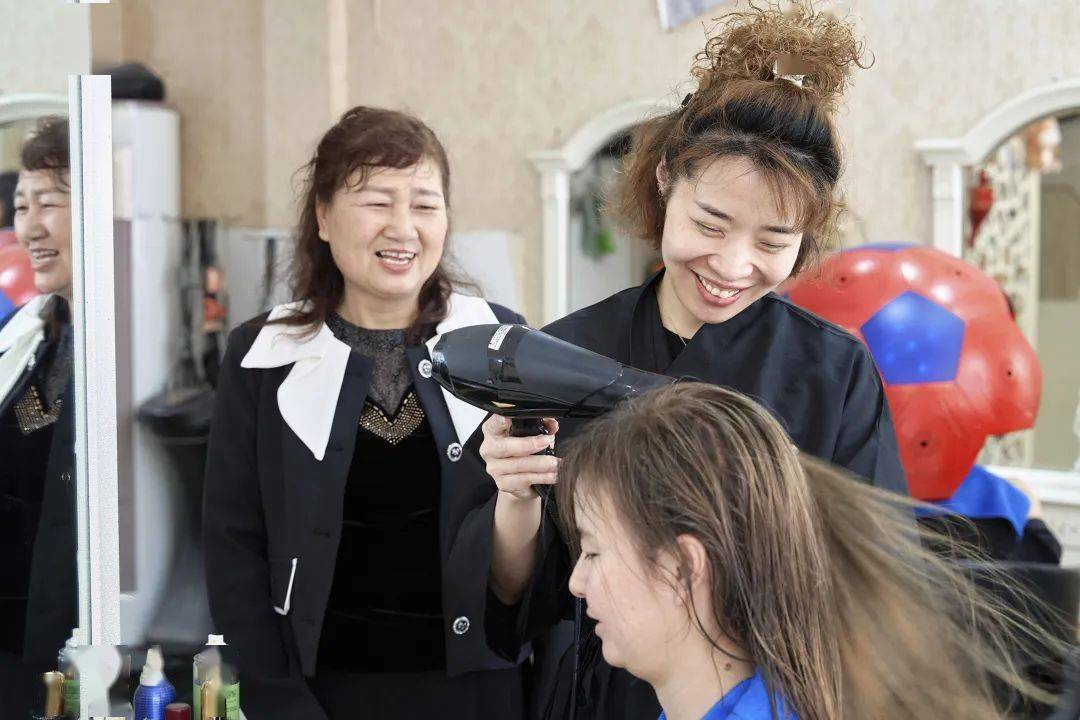 【双溪记忆】"兄妹一剪"的二十年_张姚红_徐建英_顾客