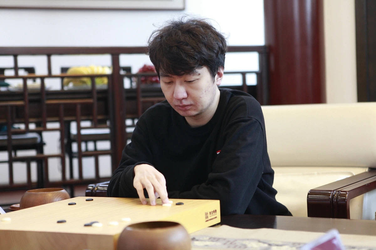 中国围棋天元赛芈昱廷卫冕成功_党毅飞_决赛_九段