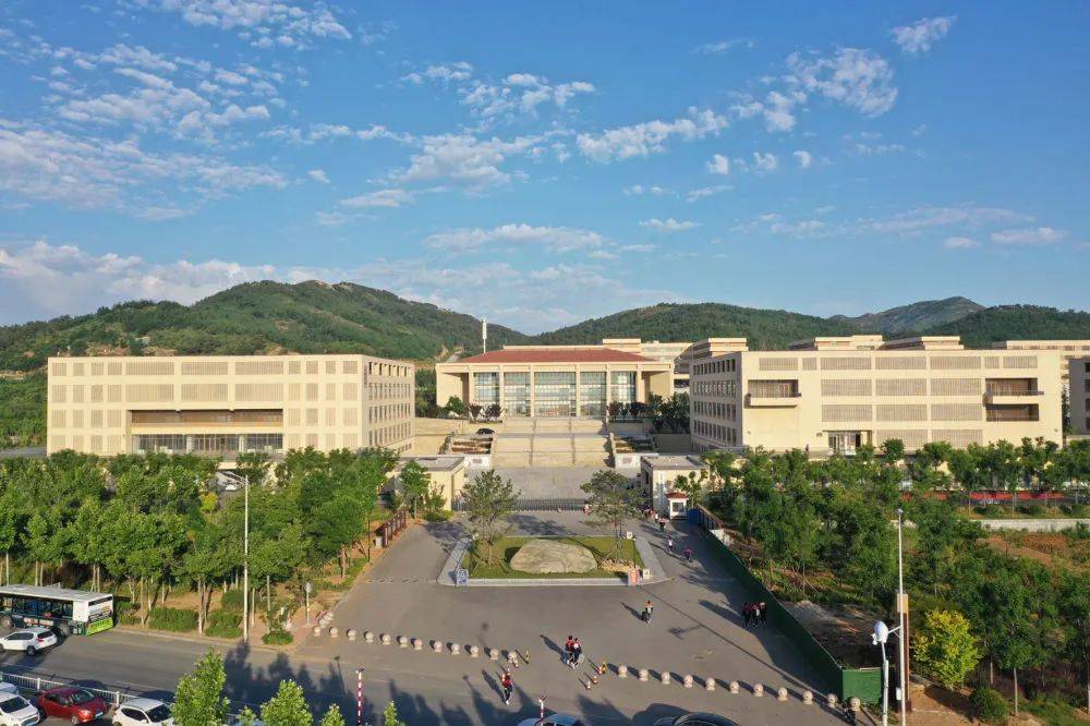 一中"瘦身",二中"进城":县中划片招生的"招远案例" | 县中振兴·调查