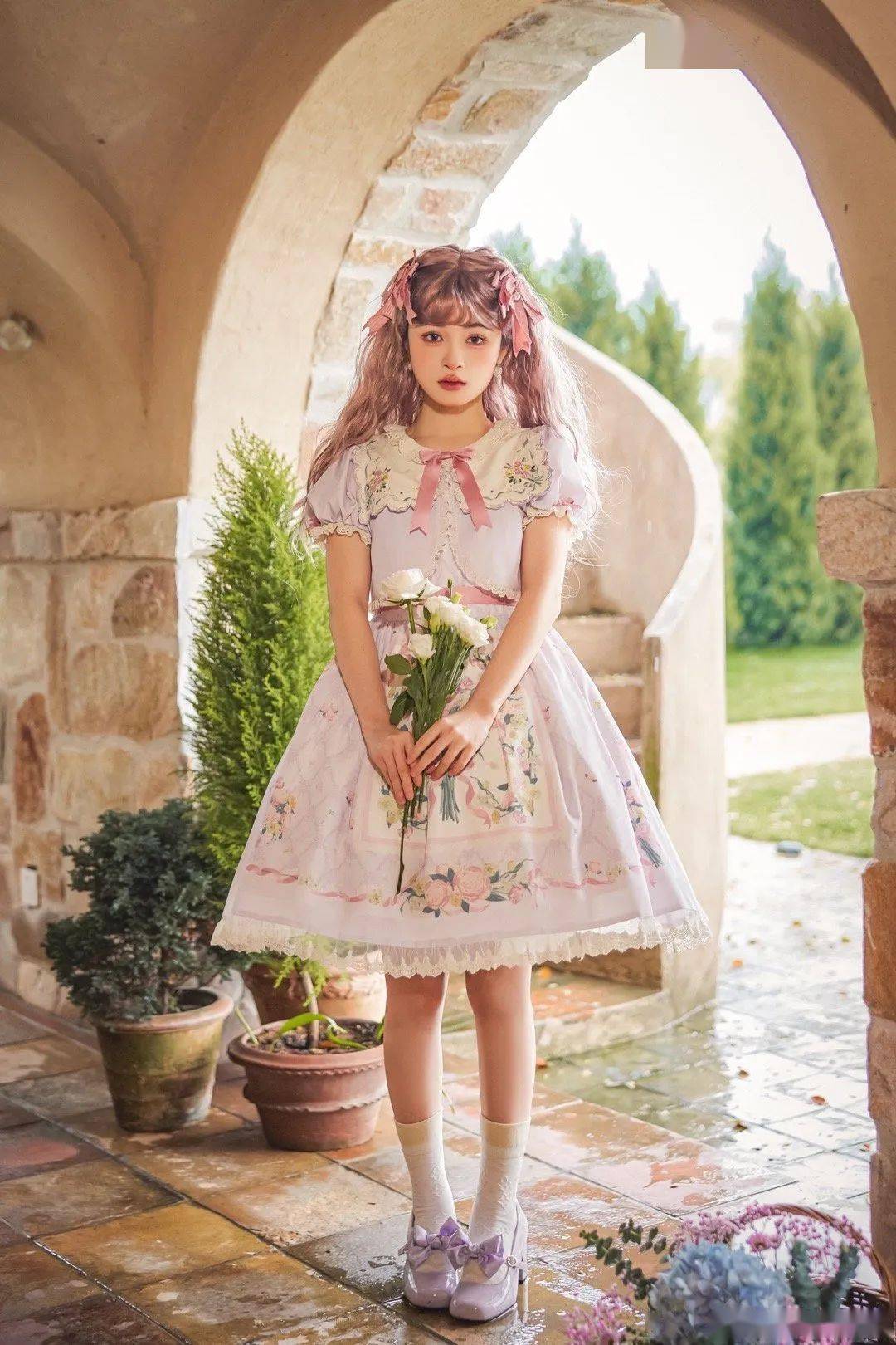 lolita新品把春日的浪漫与温柔刻在裙摆上