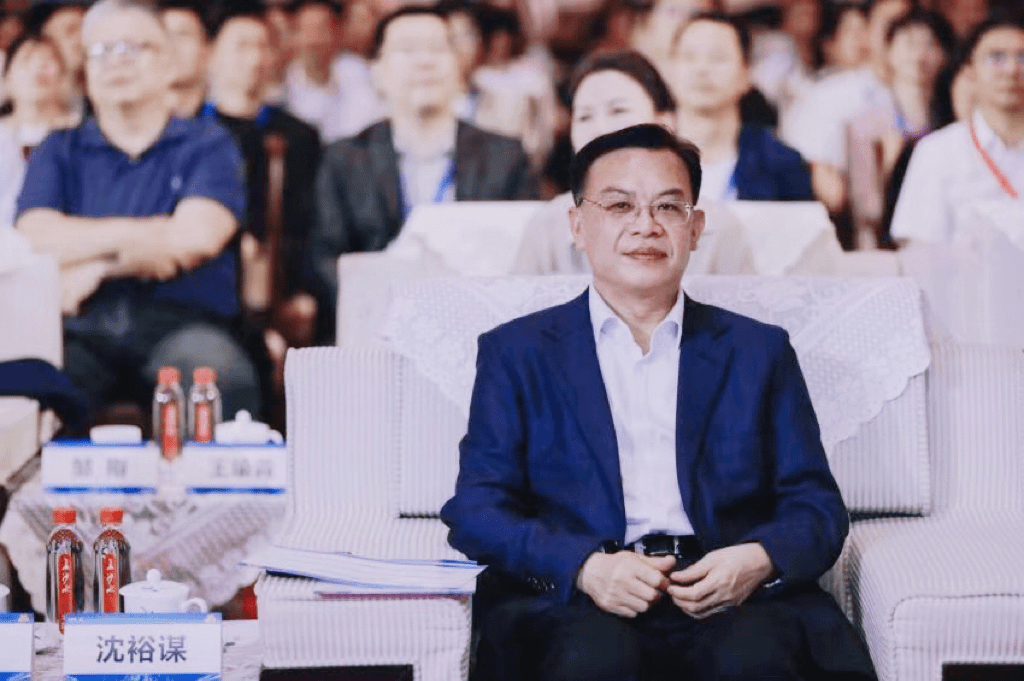 省商务厅党组书记,厅长沈裕谋出席启动仪式.