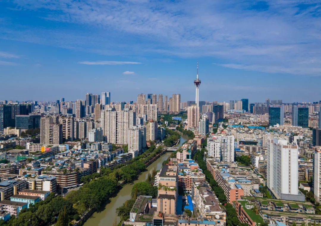 [西线]从成都出发,经泸州(宜宾),百色,至北部湾出海口.