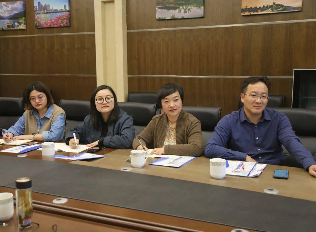 学习拓思路,凝心共发展 | 湖滨小学教学共同体外出学习活动_实验_红色