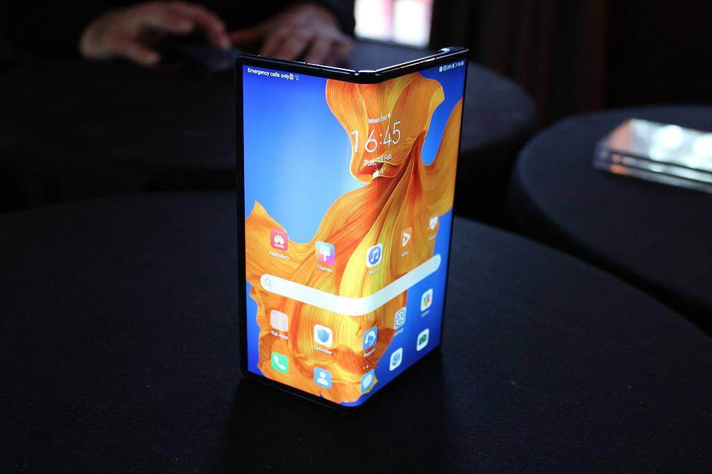 65w充电,二手市场12 256 2000不到,比起隔壁18年的华为mate20x性价比