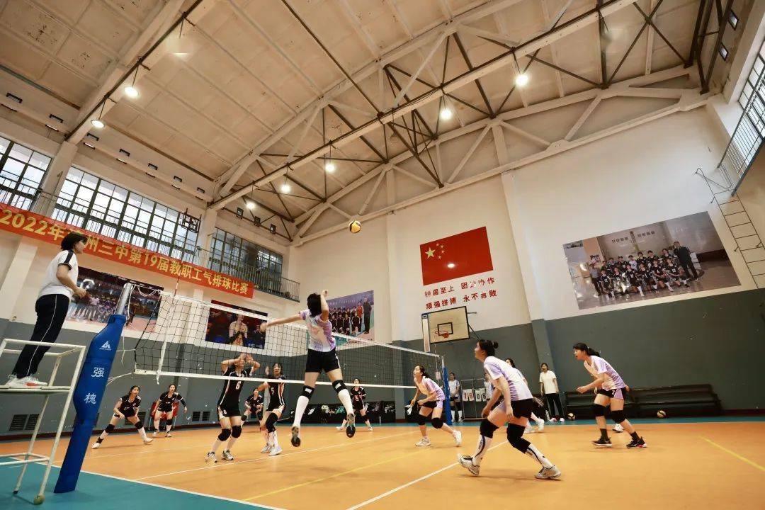 漳州三中充分发挥排球教育特色活动期间在漳州三中举行"六进"系列活动