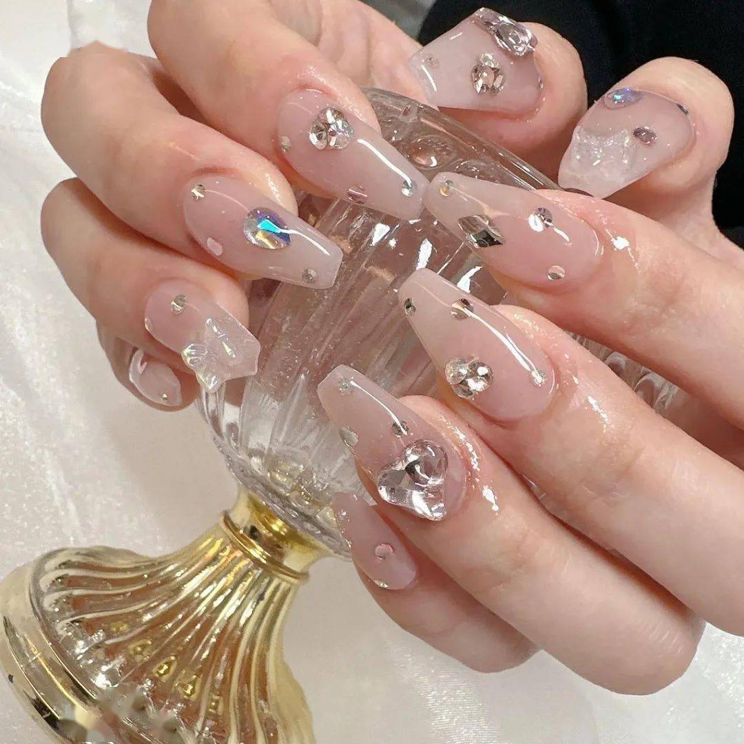 超有质感的新娘美甲合集,真的很惊艳!_姐妹_婚礼_微信