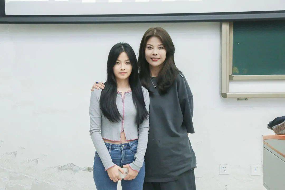 把刘影老师打在标题上!_liu_生活_讲座