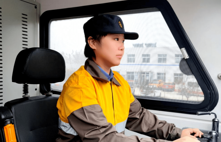 那些事:或许有人想听听女叉车司机的工作体验吗?_工资_招聘_手机