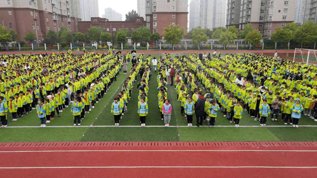 筑梦航天 探索未来——梅园路小学教育集团举办航天科技节_飞行_飞机