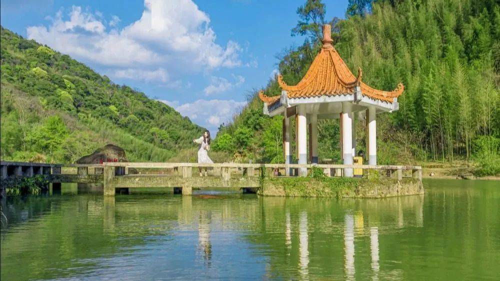 亲水度假民宿向右滑动查看打卡点简介上杭县梅花山华南虎园生态旅