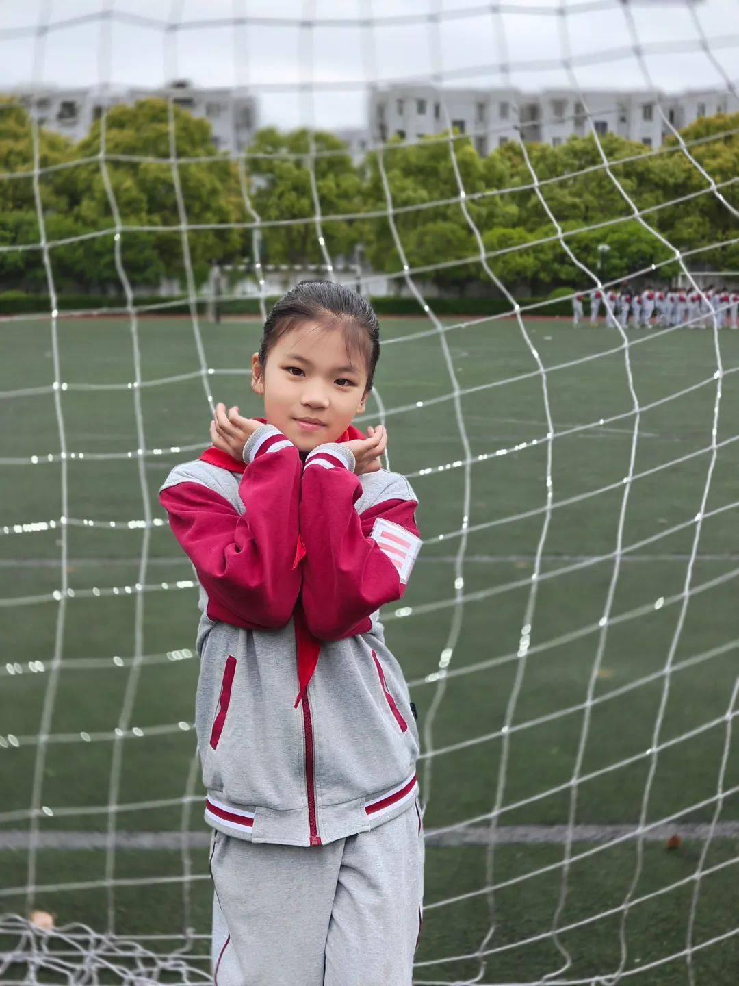 刘允熙左秋然王一州徐菲洋主持人升旗手出旗诗朗诵《劳动者之歌》