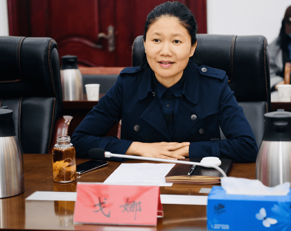 镇党委书记戈娜表示,当前,全镇正处在经济社会高质量发展的关键时期.