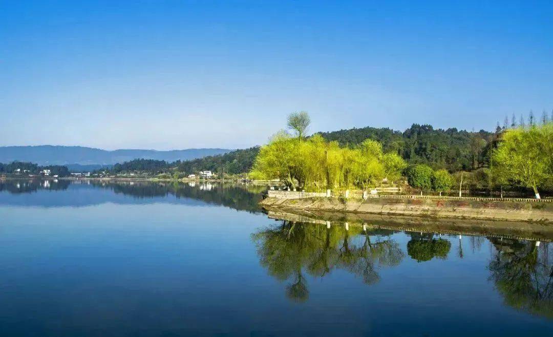 红草坪音乐节来了!4月28日晚19:00,我们不见不散!_名山_中国_声音