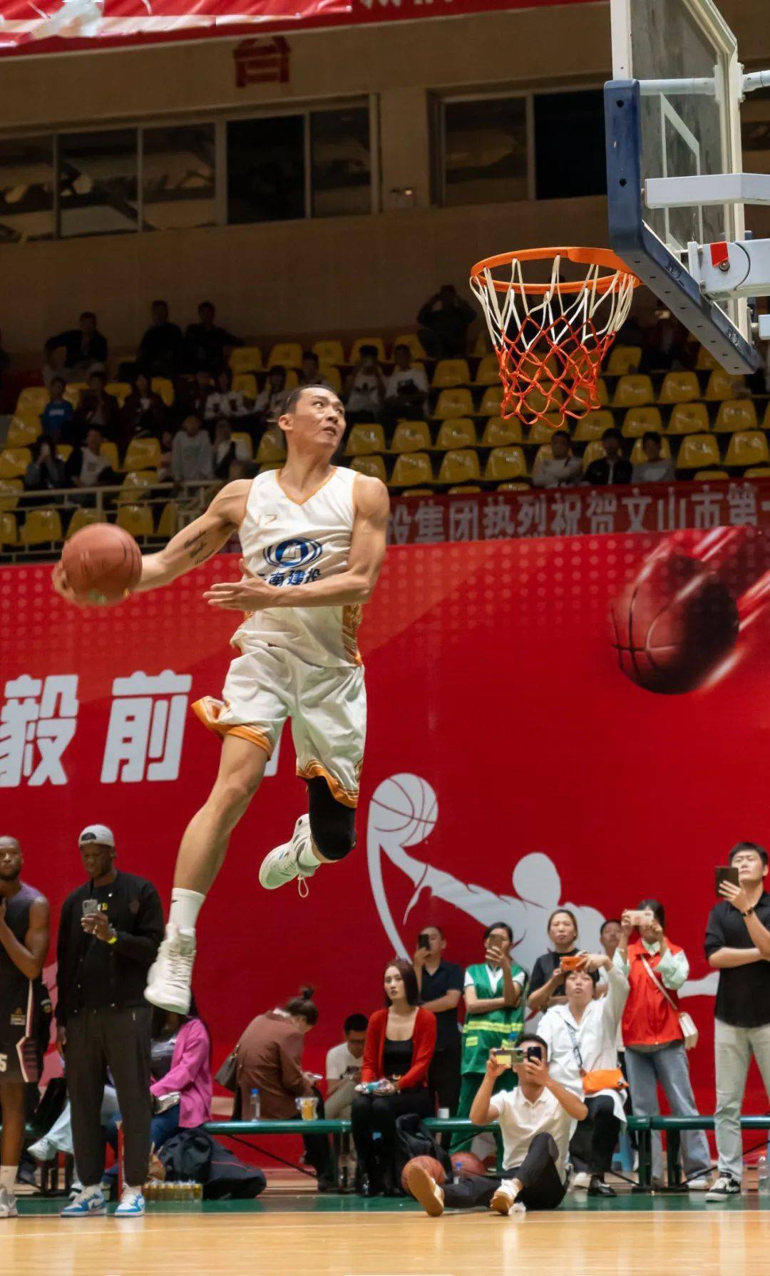 6969696969通过精彩对决,球员万磊,林景元,爱德华兹3名球员