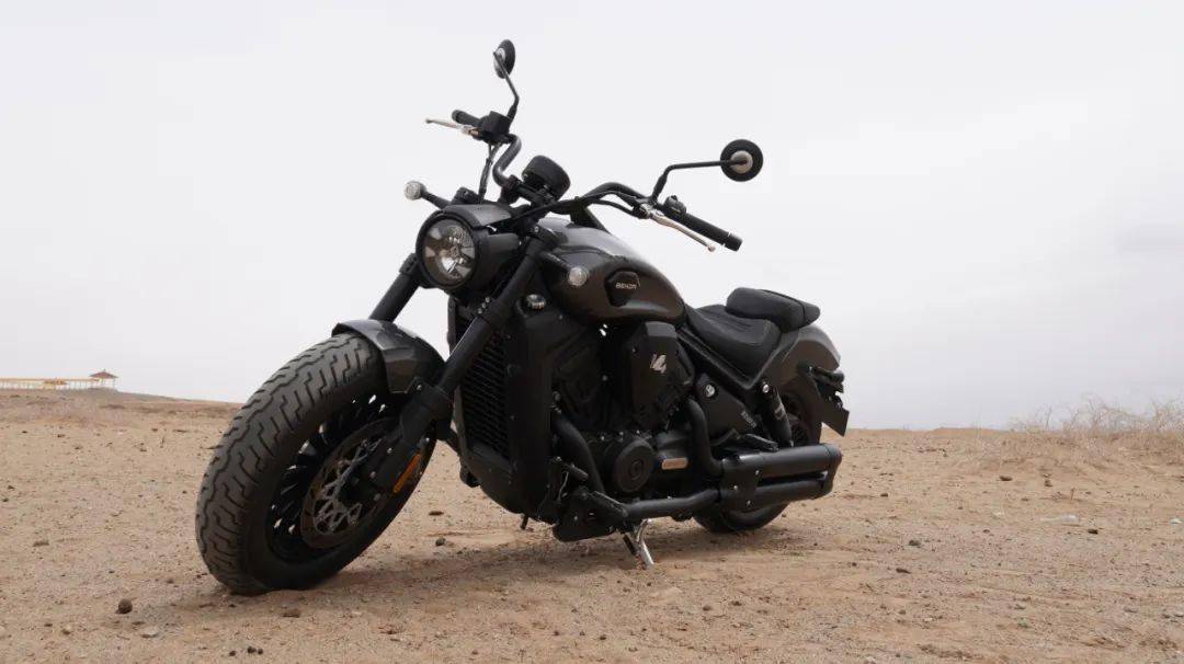 国产首台 v4 巡航,奔达黑旗 500正式发布!