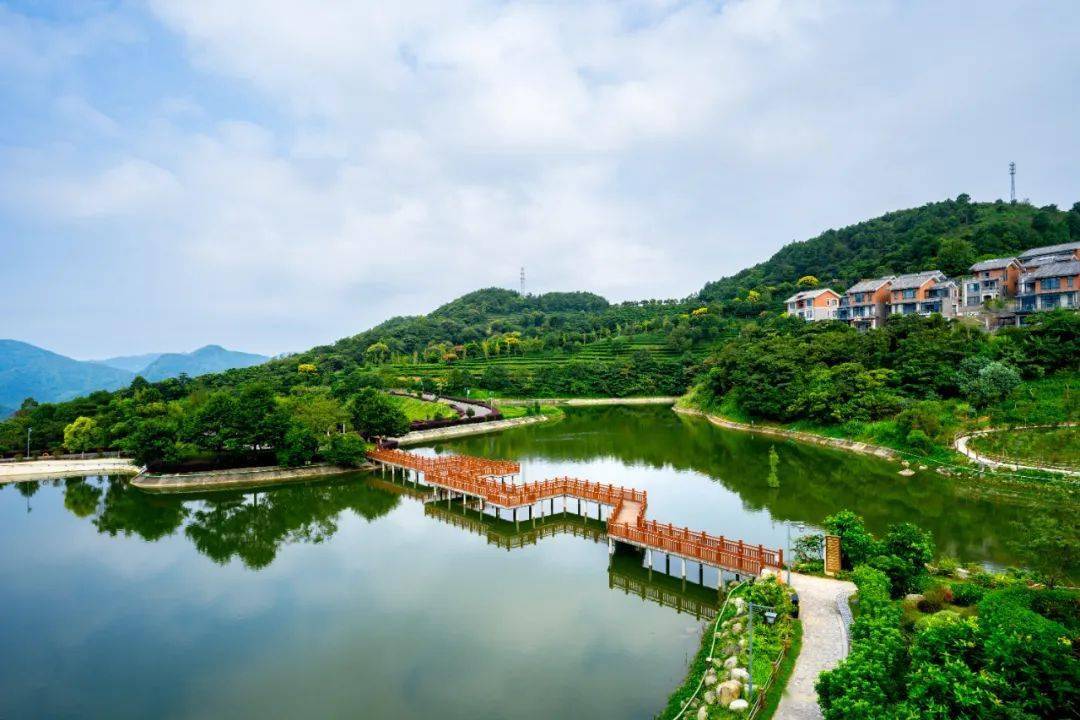 新兴游玩攻略来啦~请查收!_旅游_温泉之乡_度假区