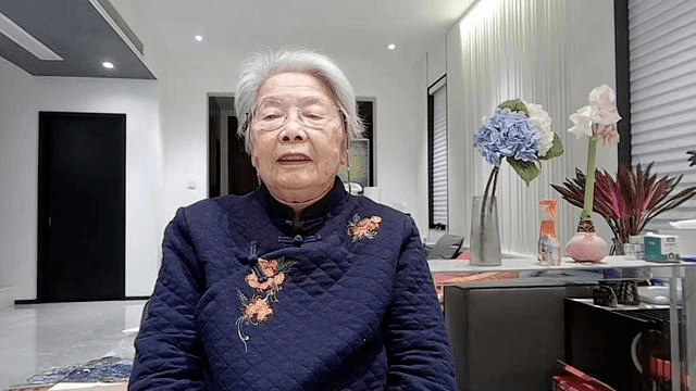 86岁"清醒奶奶"提前安排身后事,揭示了3个真相