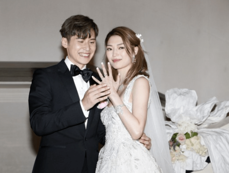 港圈女神大婚!4年交往19位男友,最终却选择下嫁_关楚耀_因为_感情