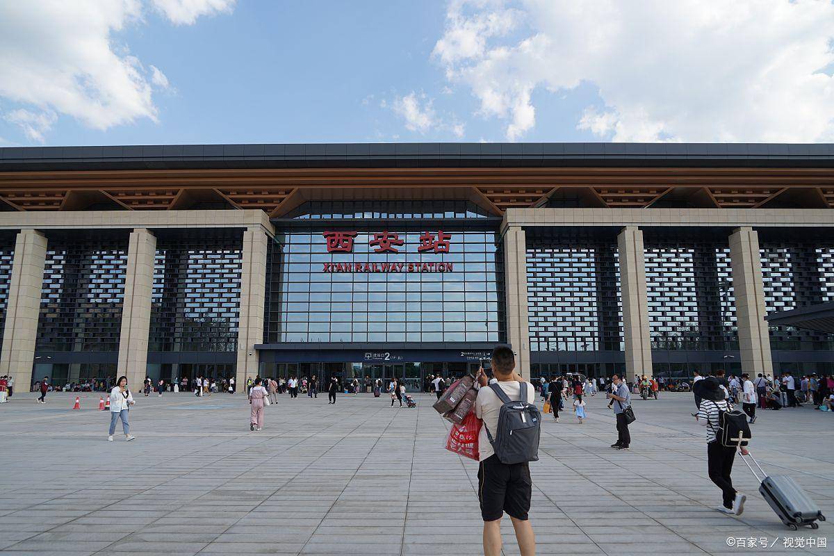 山西人跨黄河承接西安站停车服务,陕西人驾车接送站向山西人付费_收费