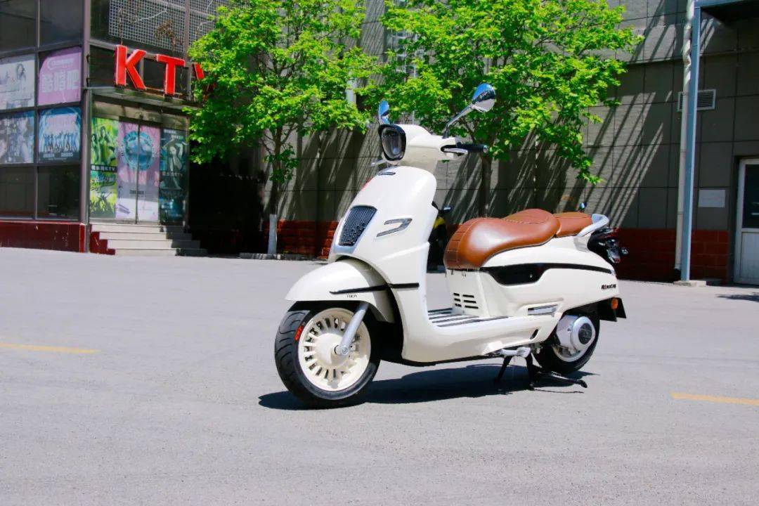 南方摩托复古踏板:梦拉丽莎飞戈北京品鉴试驾会于五一节举办_产品