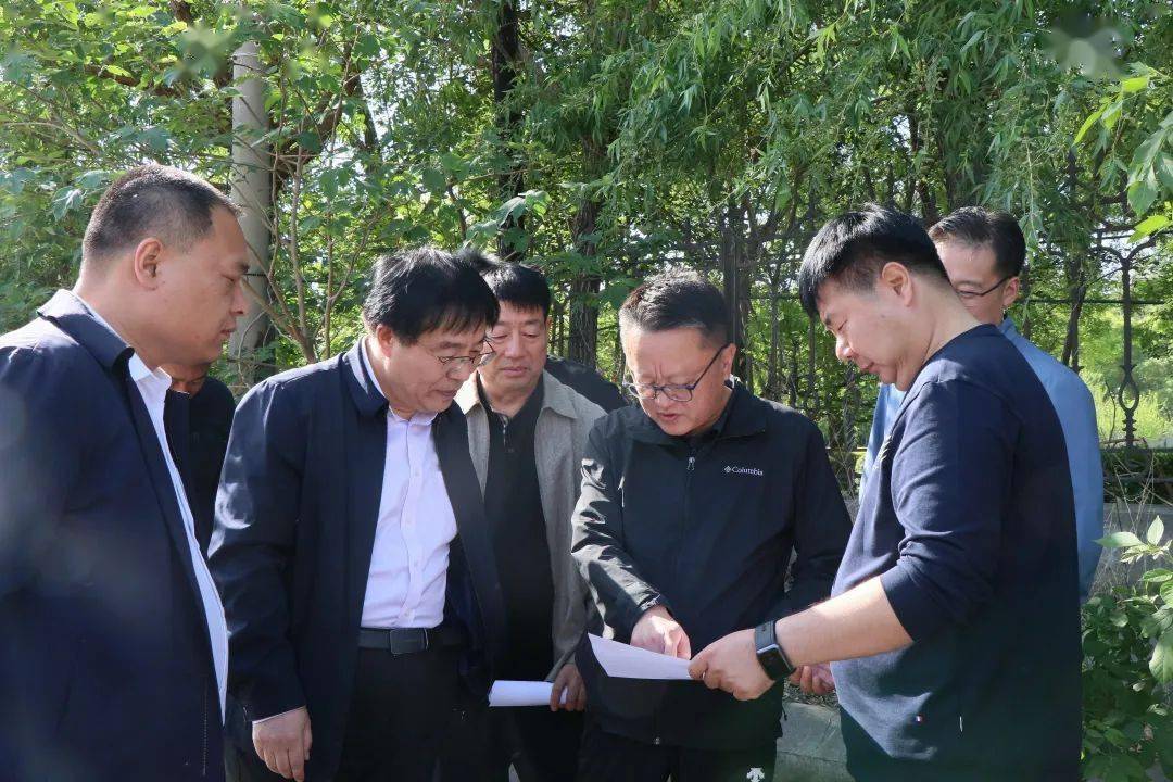 4月30日上午,市长王威到沙河经济开发区主持召开招商项目现场调度会