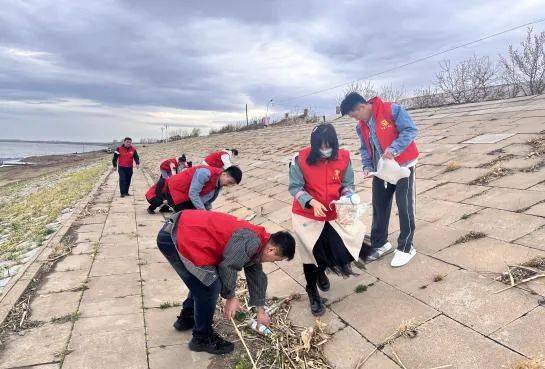 竹帘镇用好"四面镜子"开展"学习二十大·世纪正青春"系列活动助力乡村