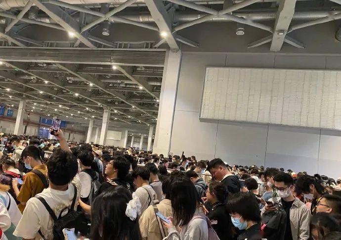 上海漫展惊现观音菩萨!网友:这不得跪一个_二次元_爱好者_cos