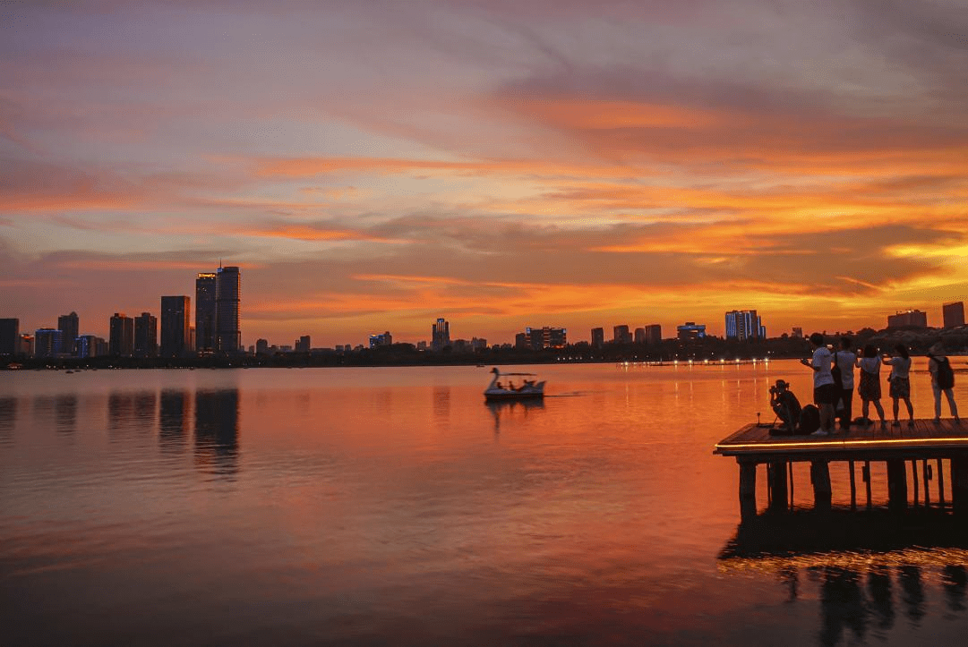摄史迅超 摄朱彦 摄张伦富 摄玄宣常成 摄张伦富 摄玄宣常成 摄潘俊