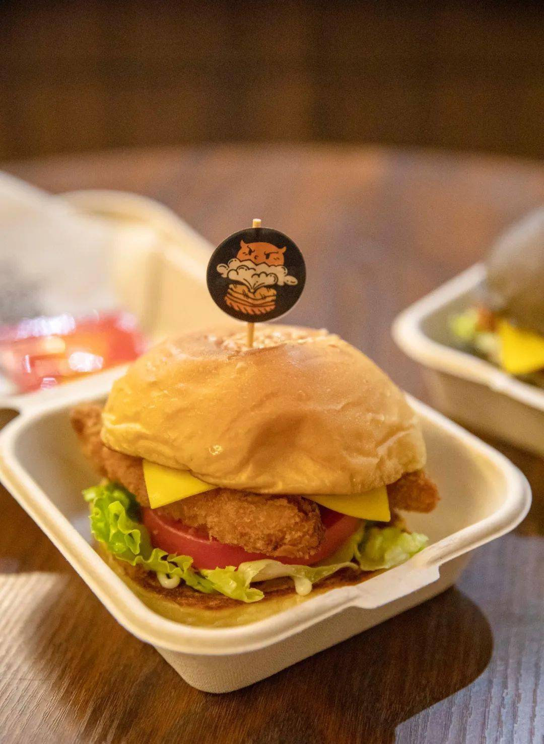 含厄瓜多尔鳕鱼堡1个,黄金蝴蝶虾5个,随机饮品_汉堡_口感_面包