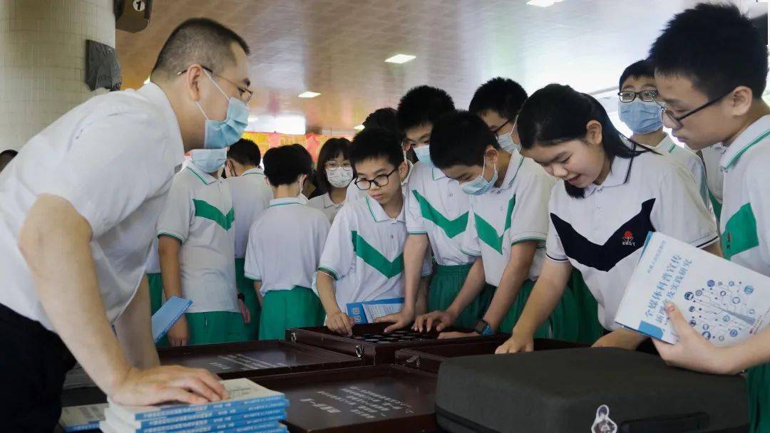 科普"四进"系列活动走进广州市南武实验学校_展位_八音盒_科学