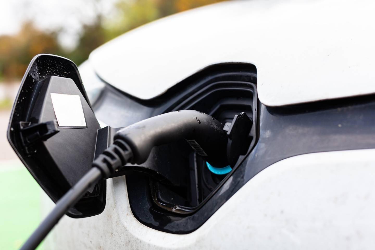 为促进低碳技术发展 日本要求纯电动汽车厂商公开电池碳排量