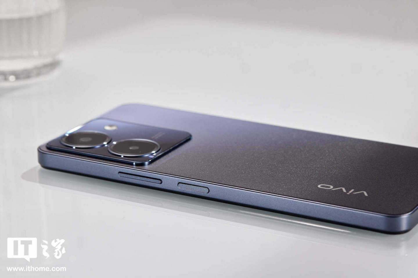 vivo y78 上手体验:久违高刷护眼 lcd 屏,千元机罕见高颜值设计_屏幕