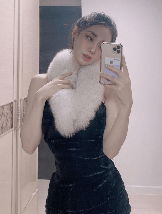 安利向 | 韩系举牌女郎身材更是一等一的绝!_运动_健身_社交