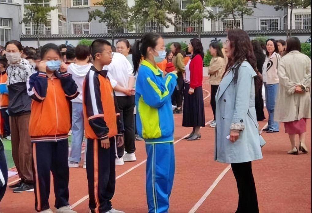 朔州市朔城区第五小学校防震减灾应急演练活动_疏散_地震_师生