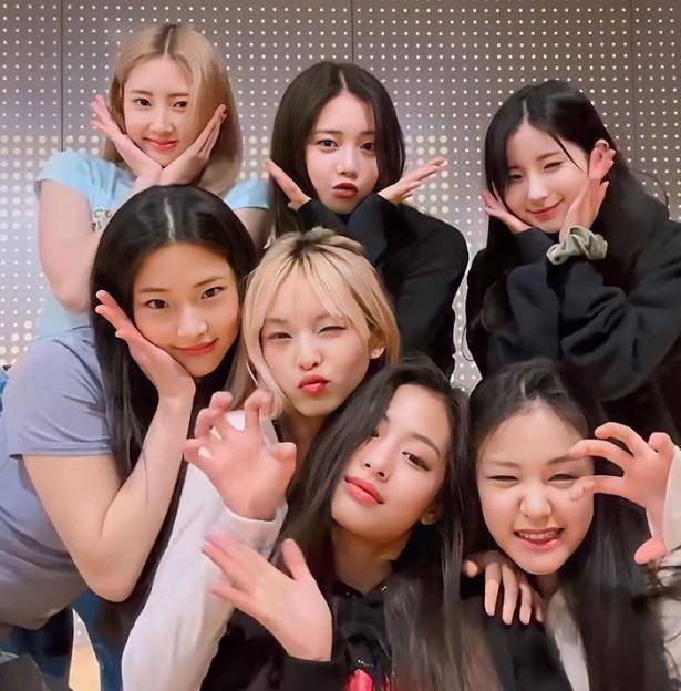 位成员:有lisa跟jennie接班人,有人被赞是天生明星_实力_偶像_pharita