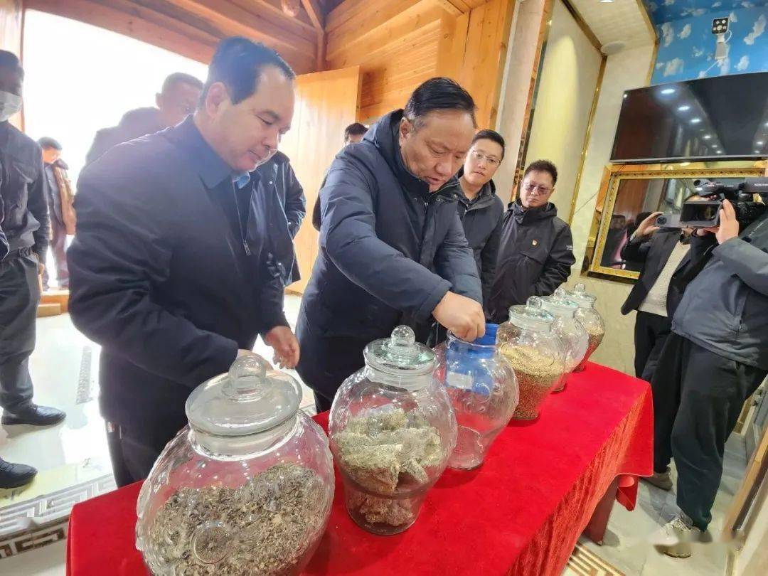 助企暖企沐春风 赴企走访解难题 阿琼常务副州长走访调研"助企暖企