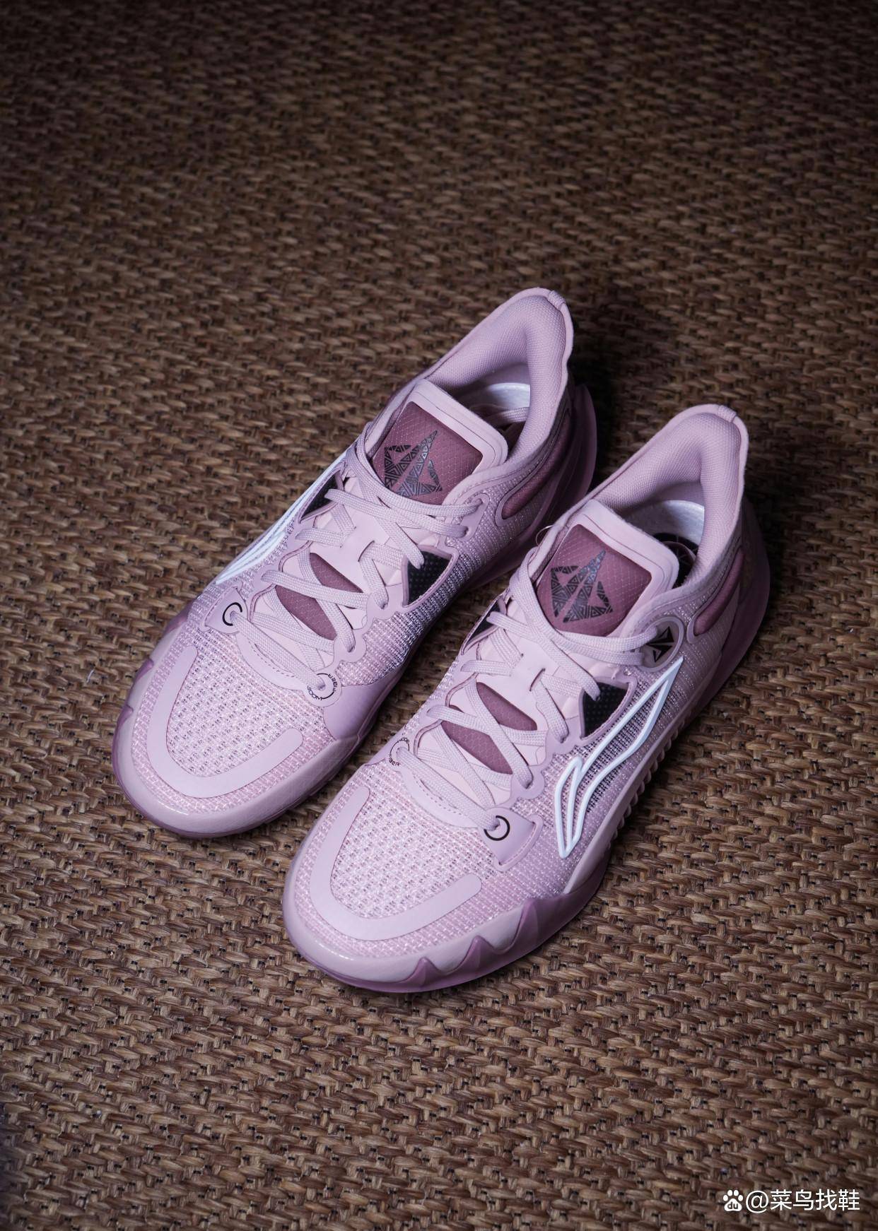 李宁巴特勒一代签名球鞋新配色曝光!