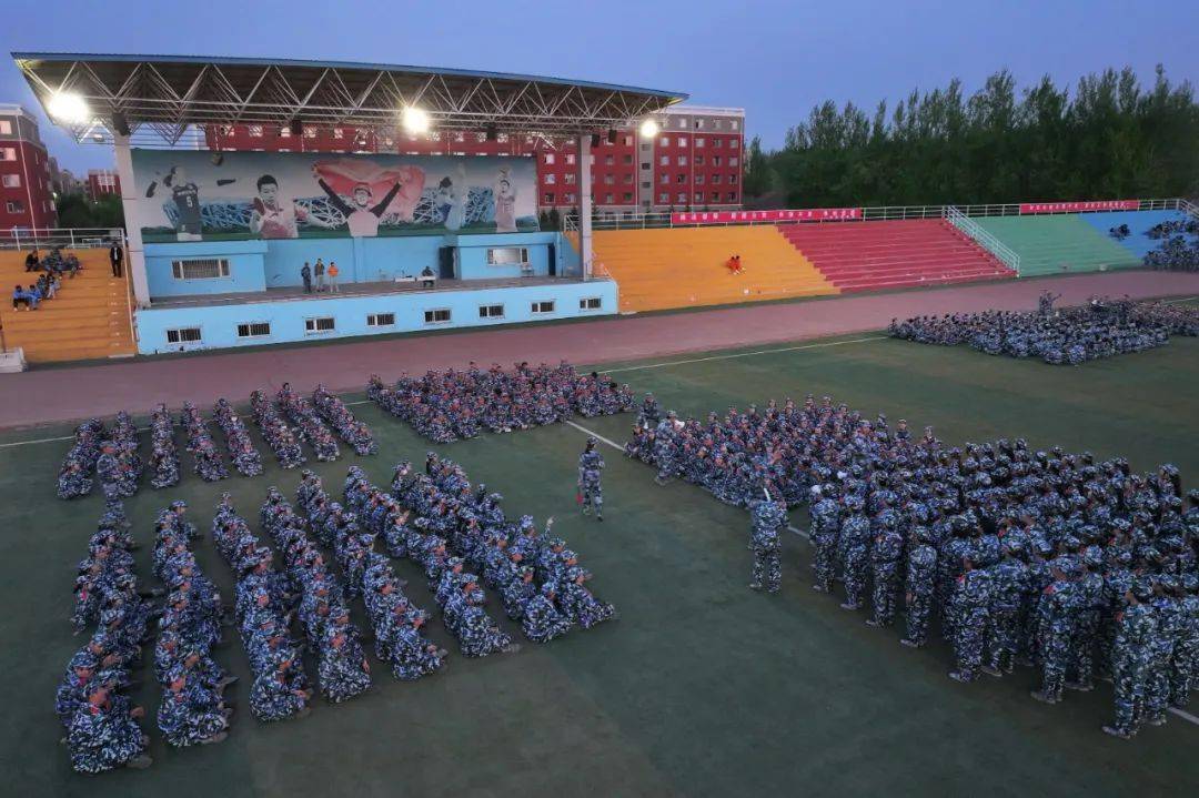 长春财经学院2023"迷彩青春 永不落夏"草坪音乐节来啦!