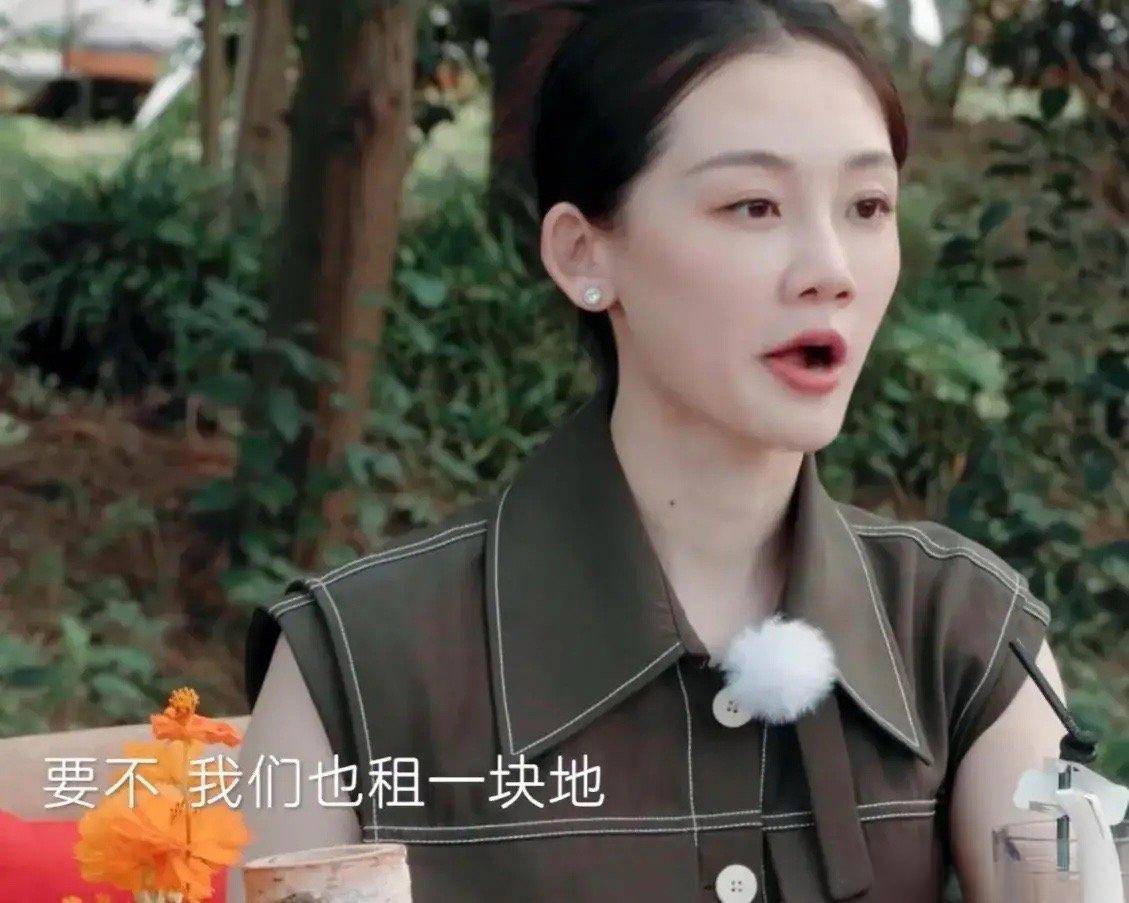 5月16日,郑恺老婆苗苗在个人社交账号上分享了自己的生活日常,视频中