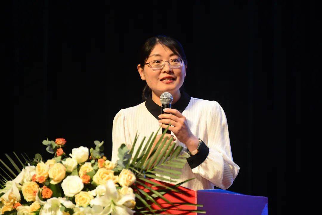 牛冬梅《青少年抑郁失学家庭干预经验分享》高校心理健康教育示范中心