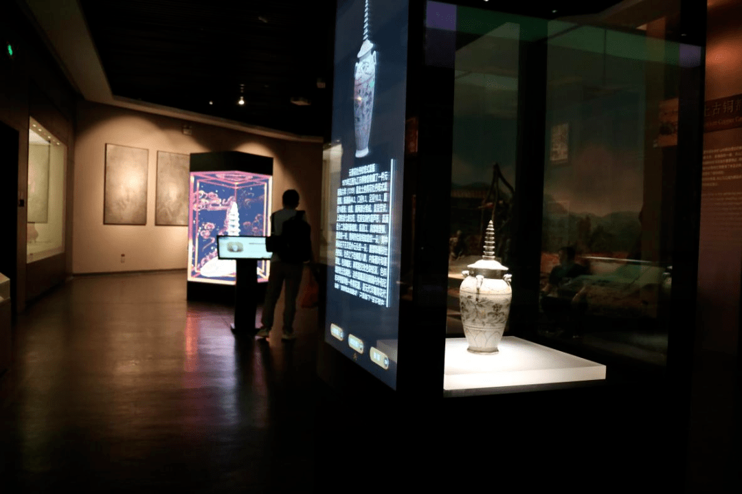 快来九江博物馆体验裸眼3d文物吧~_观众_展厅_数字化