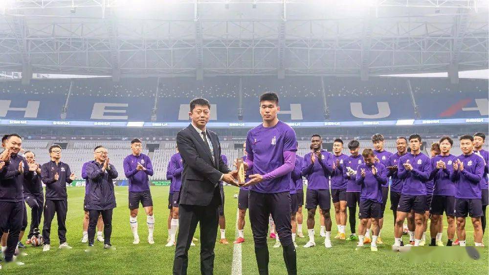 马镇:最佳门将奖项是申花全队共同努力的结果 第一次享受申花主场氛围