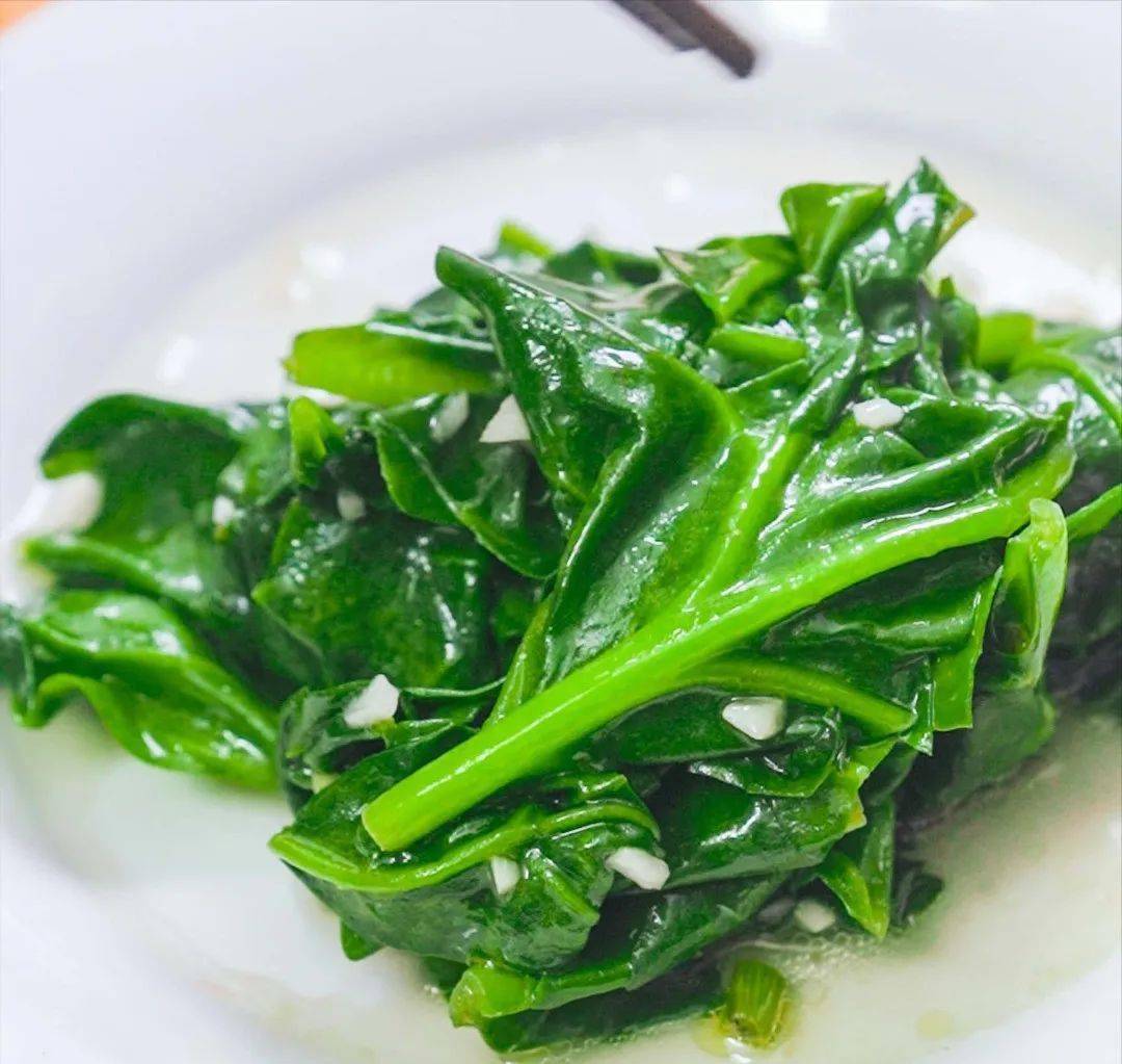 木耳菜这样清炒,颜色翠绿不变色,口感清爽还能给身体去火!